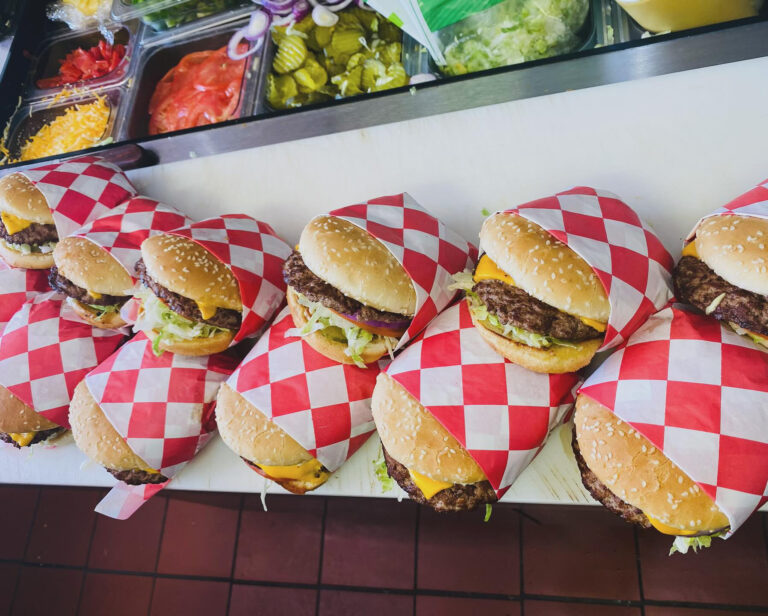 sams burgers fresno 2 1 768x616