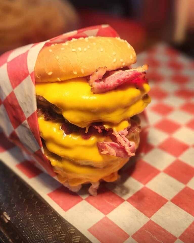 sams burgers fresno 3 1 768x960